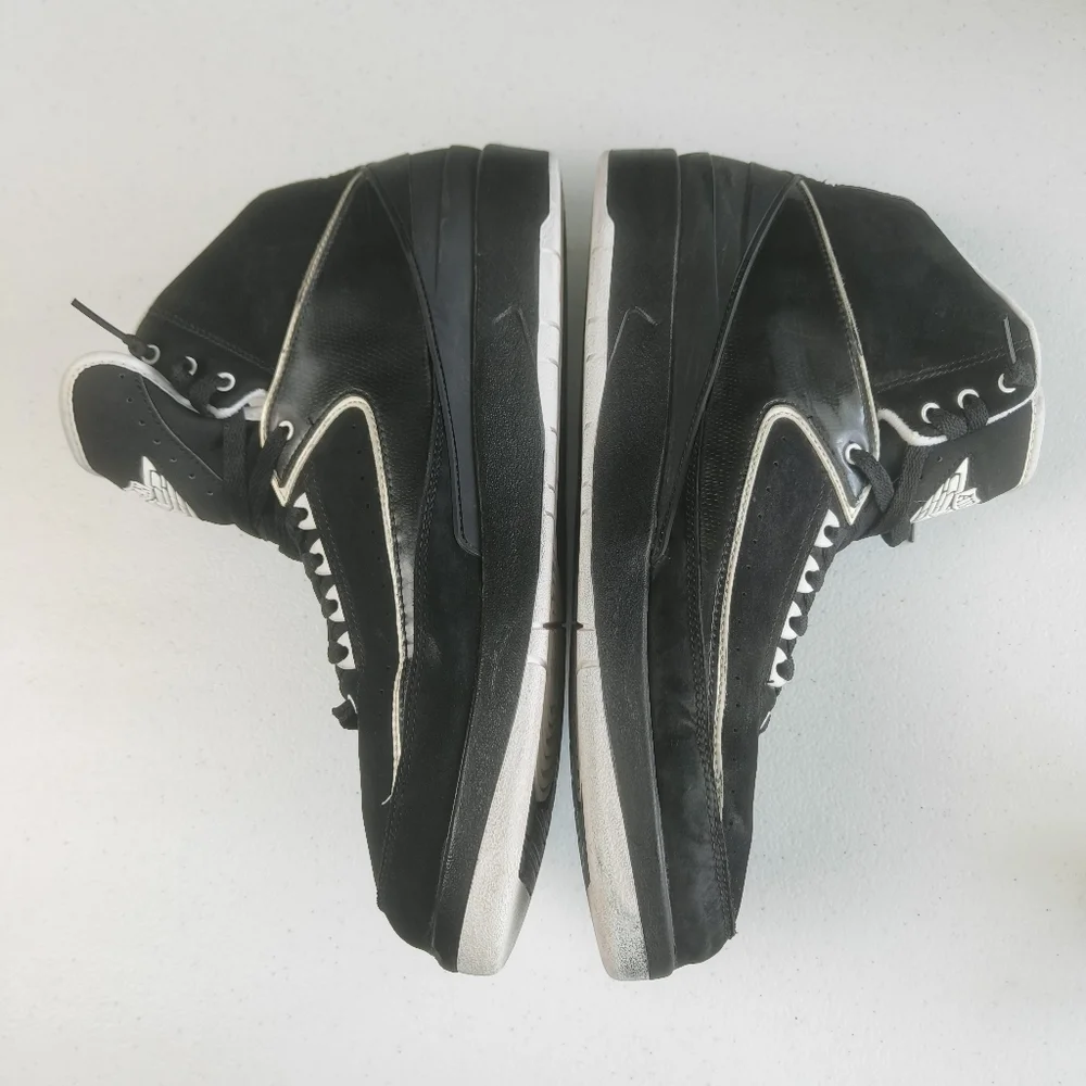 Jordan 2 Retro QF Black 2010 men's sports shoes size 13 style 395709-001. used d